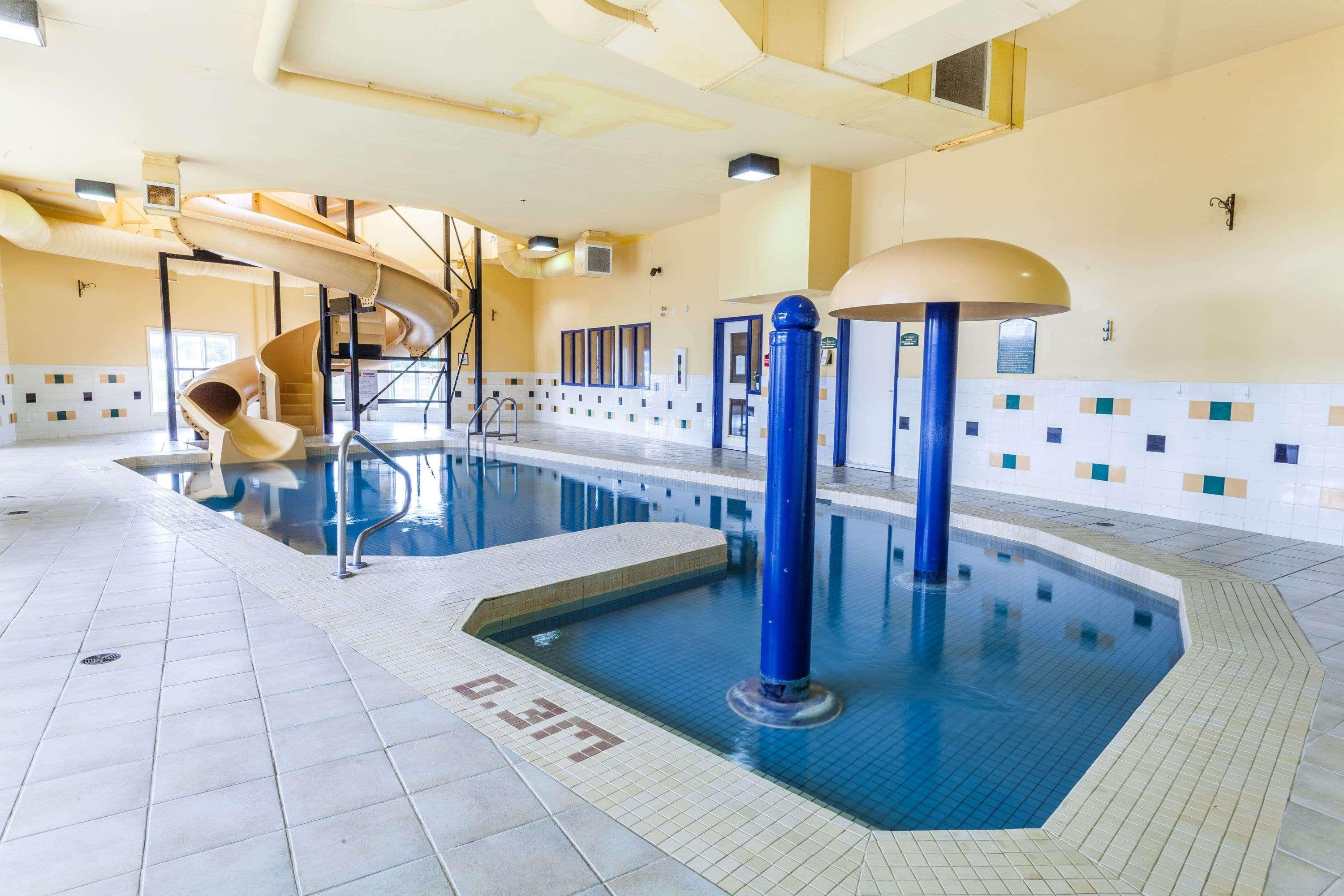 Super 8 By Wyndham Ns Hotel 3*