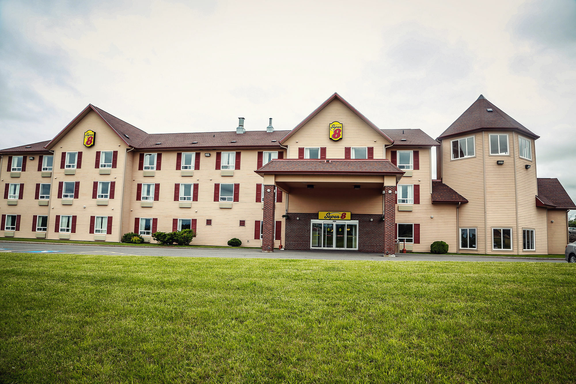 Super 8 By Wyndham Ns Hotel